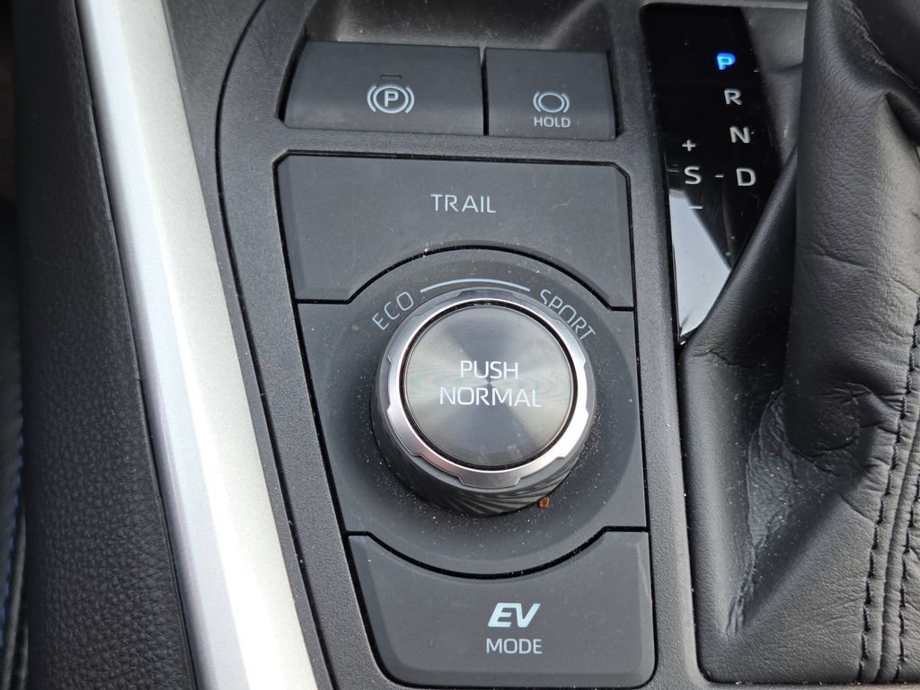 Used 2023 Toyota RAV4 XSE w/ XSE Grade Weather Package AWD/4WD image 11