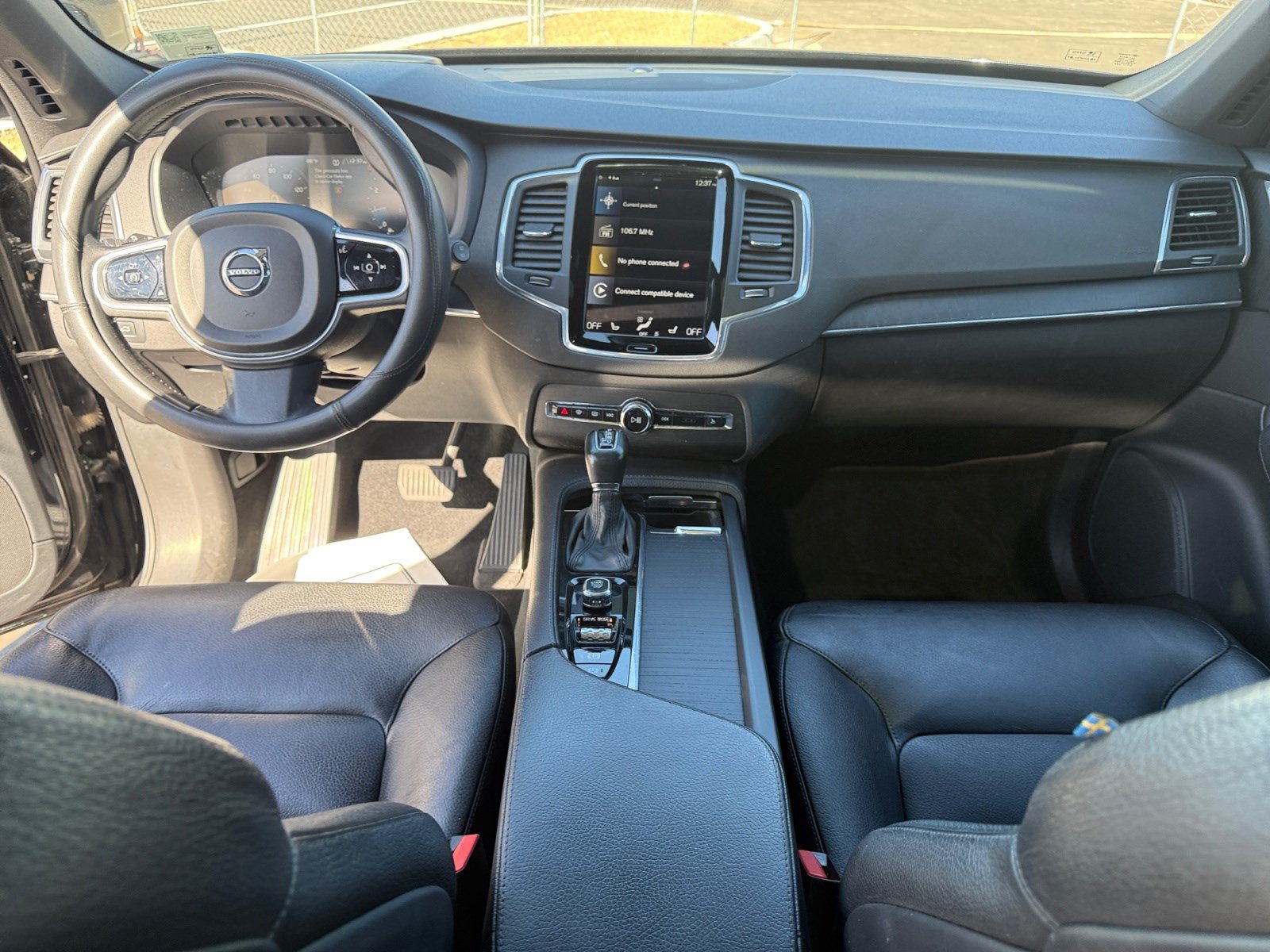 Used 2020 Volvo XC90 T6 Momentum AWD/4WD image 19