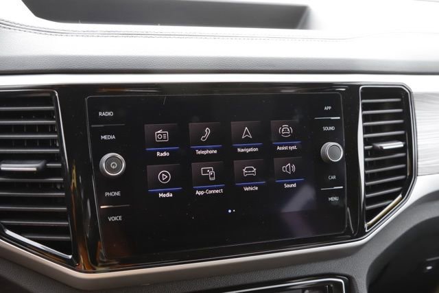Used 2022 Volkswagen Atlas Cross Sport SE image 24