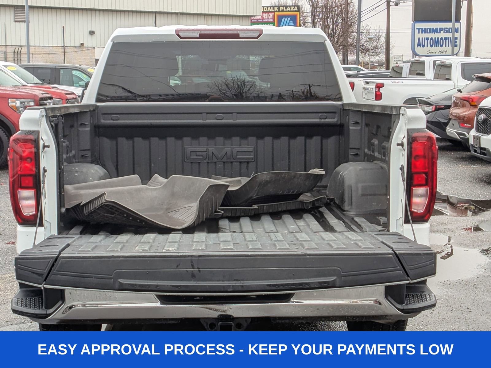 Used 2022 GMC Sierra 1500 SLE image 8