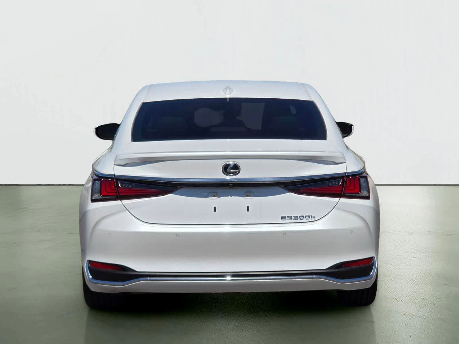 Used 2025 Lexus ES 300h w/ Premium Package FWD image 5