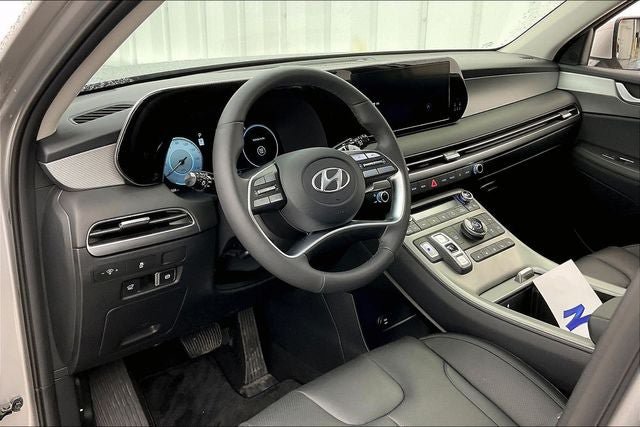 Used 2025 Hyundai Palisade SEL FWD image 17