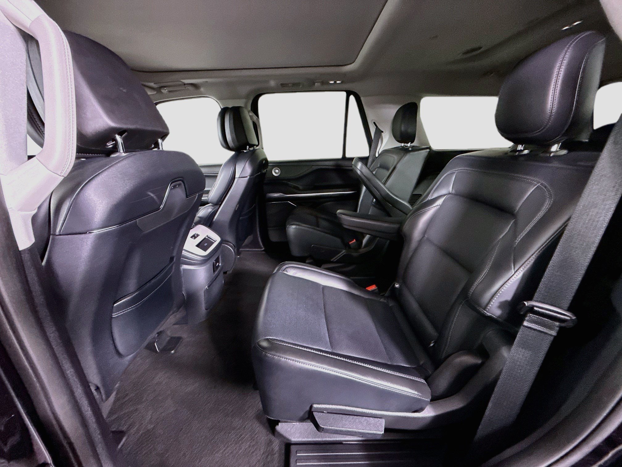 Used 2025 Lincoln Navigator Reserve AWD/4WD image 25