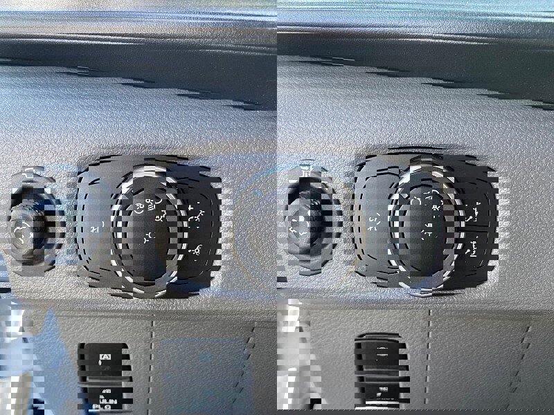 Used 2023 Ford Transit 350 XLT image 36