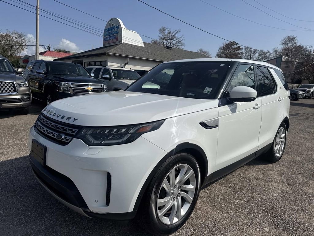 Used 2017 Land Rover Discovery HSE image 3