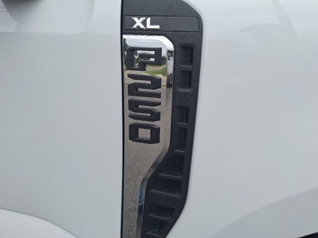 New 2026 Ford F250 XL image 28