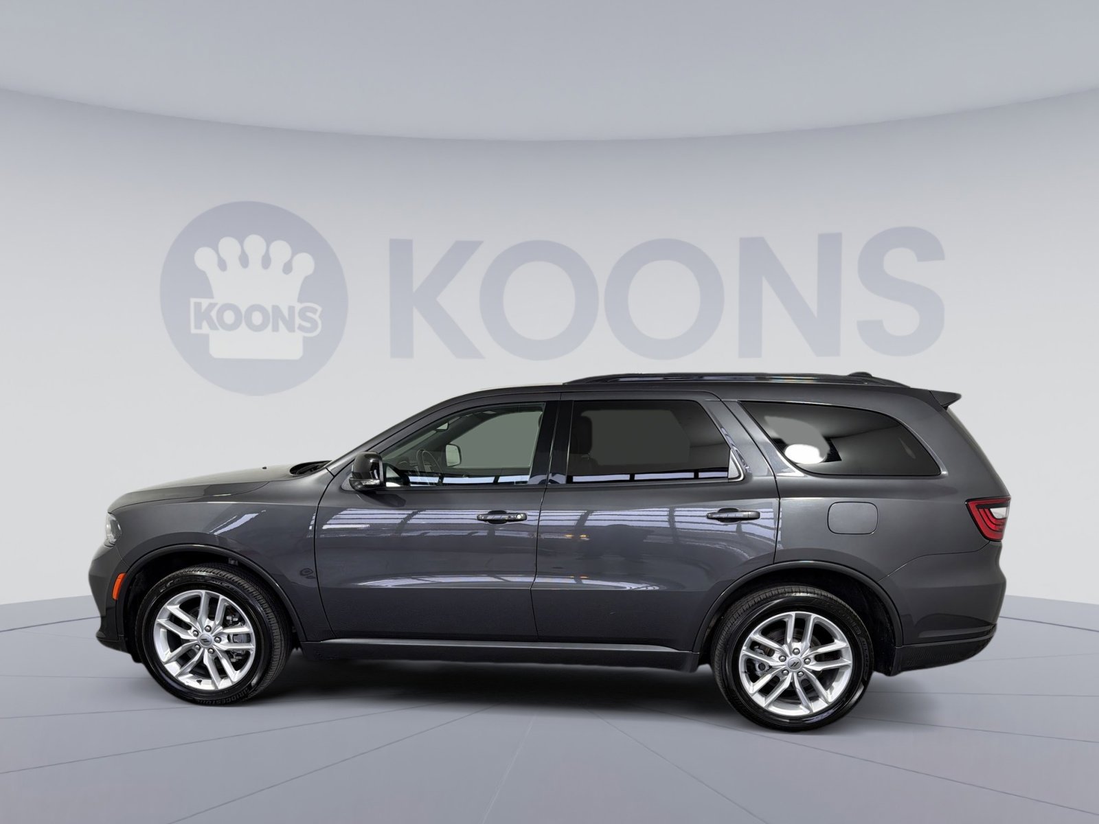 Used 2024 Dodge Durango GT image 2