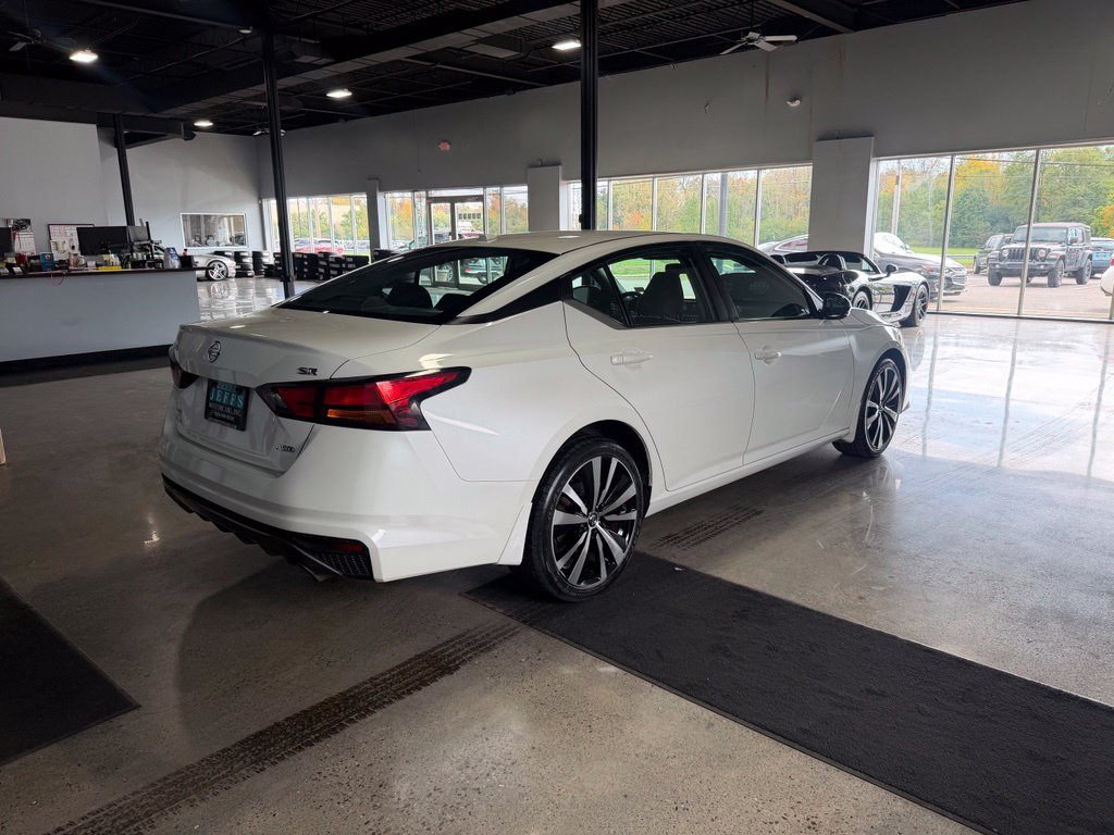 Used 2019 Nissan Altima 2.5 SR w/ SR Premium Package AWD/4WD image 4