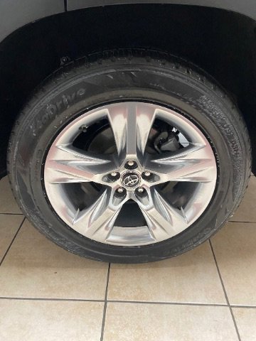 Used 2019 Toyota Highlander Limited FWD image 38