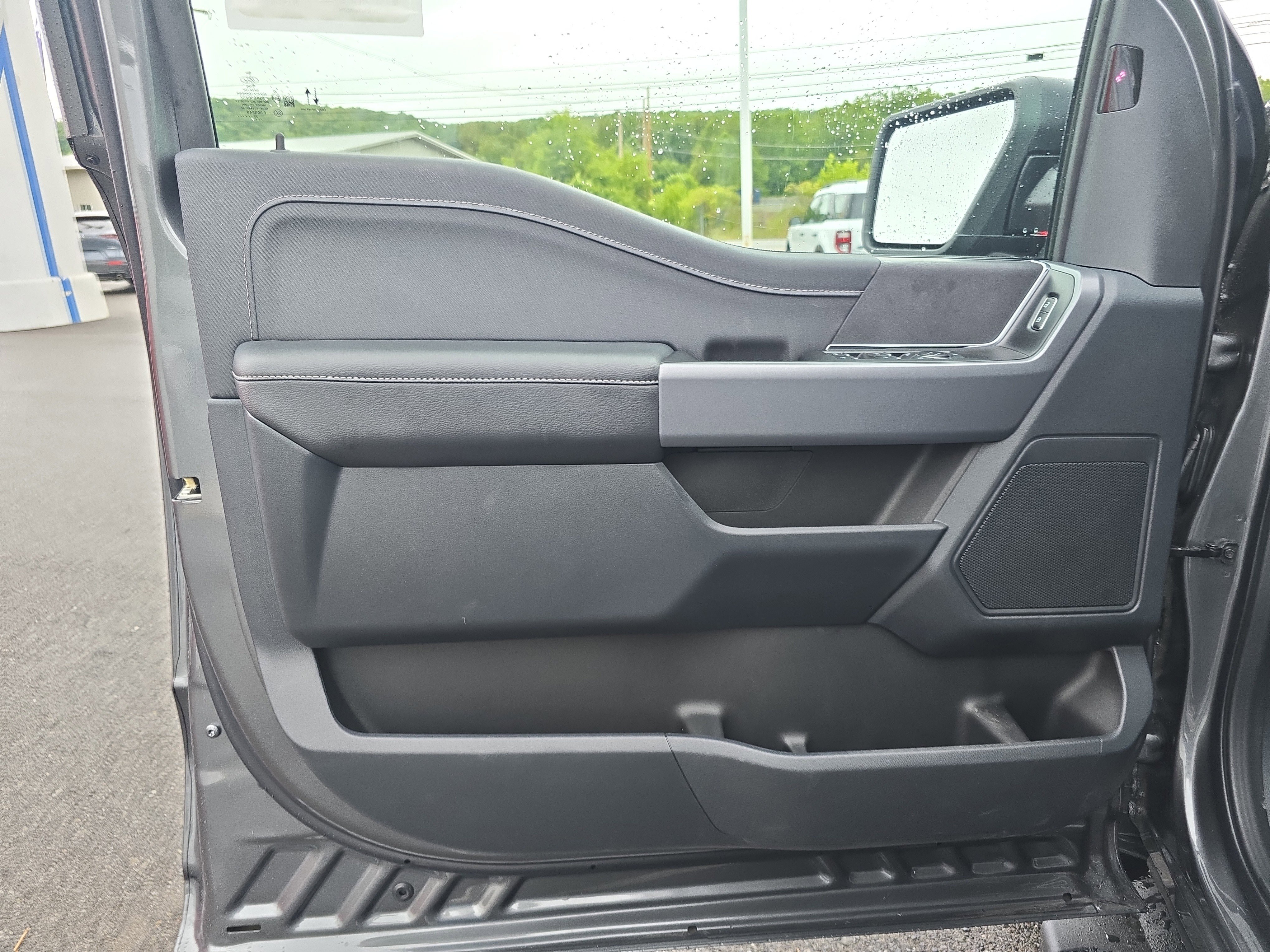 New 2025 Ford F150 XLT image 17