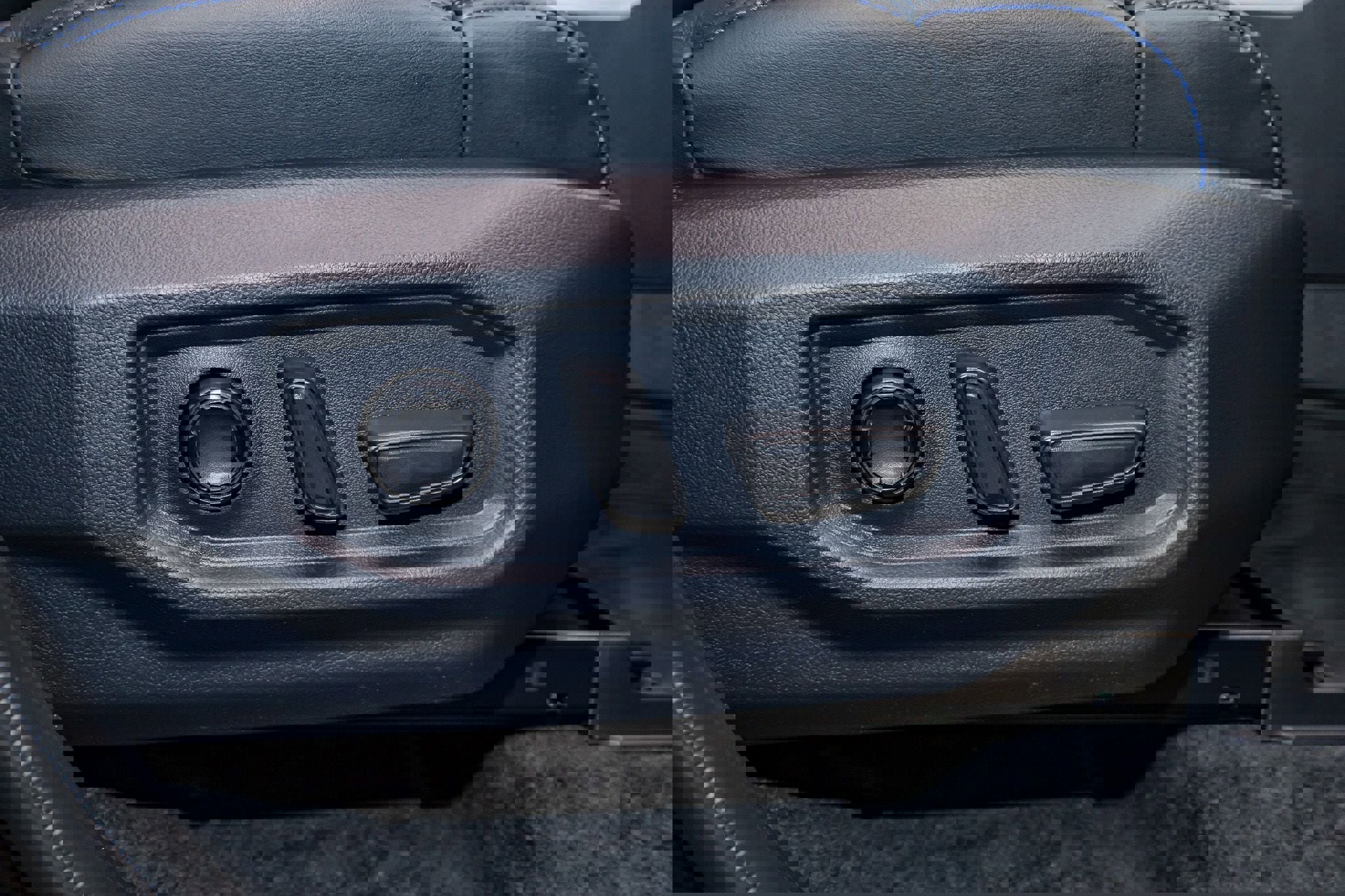 Used 2025 Toyota Tundra SR5 image 28