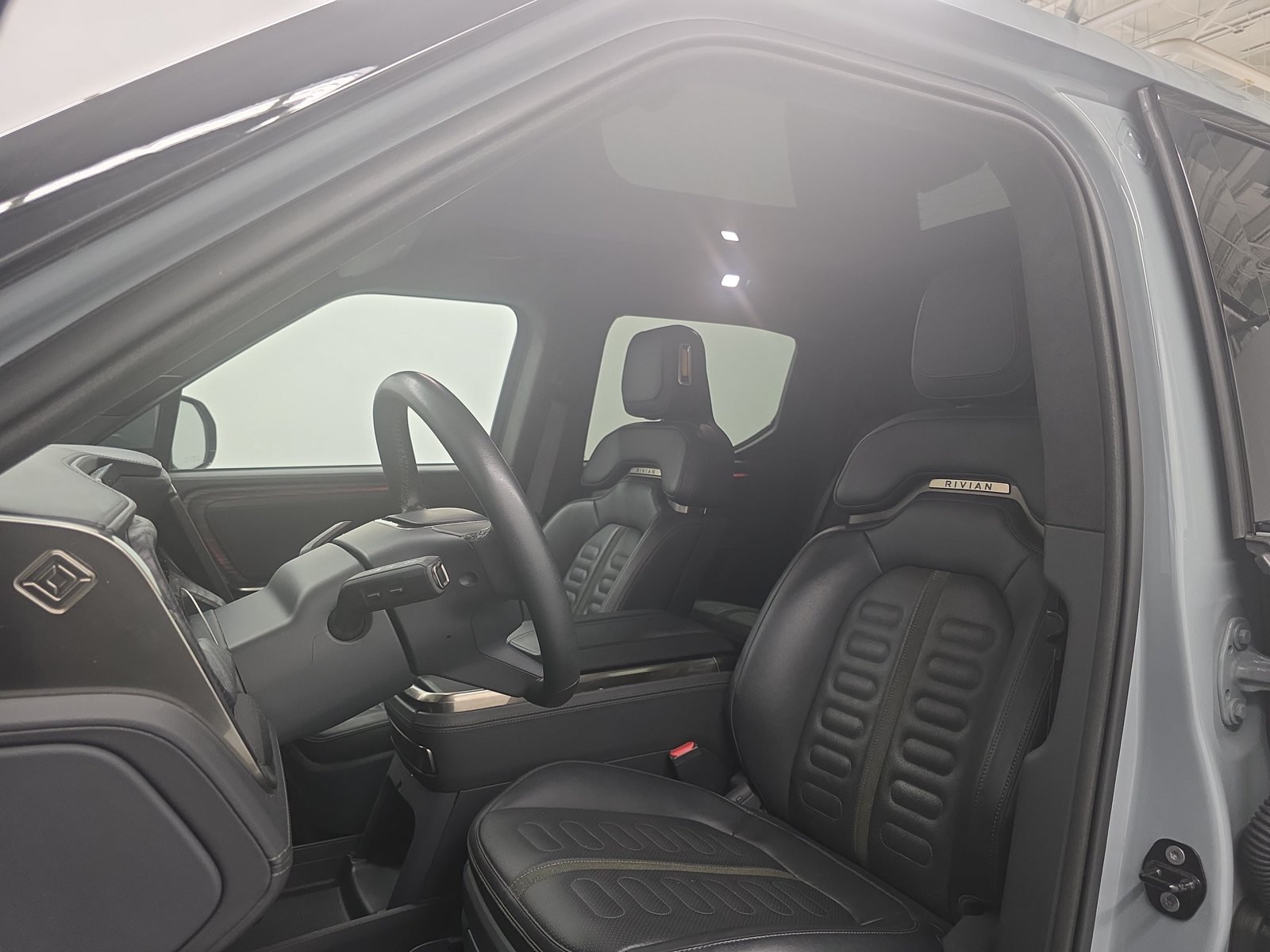 Used 2022 Rivian R1T Adventure AWD/4WD image 20