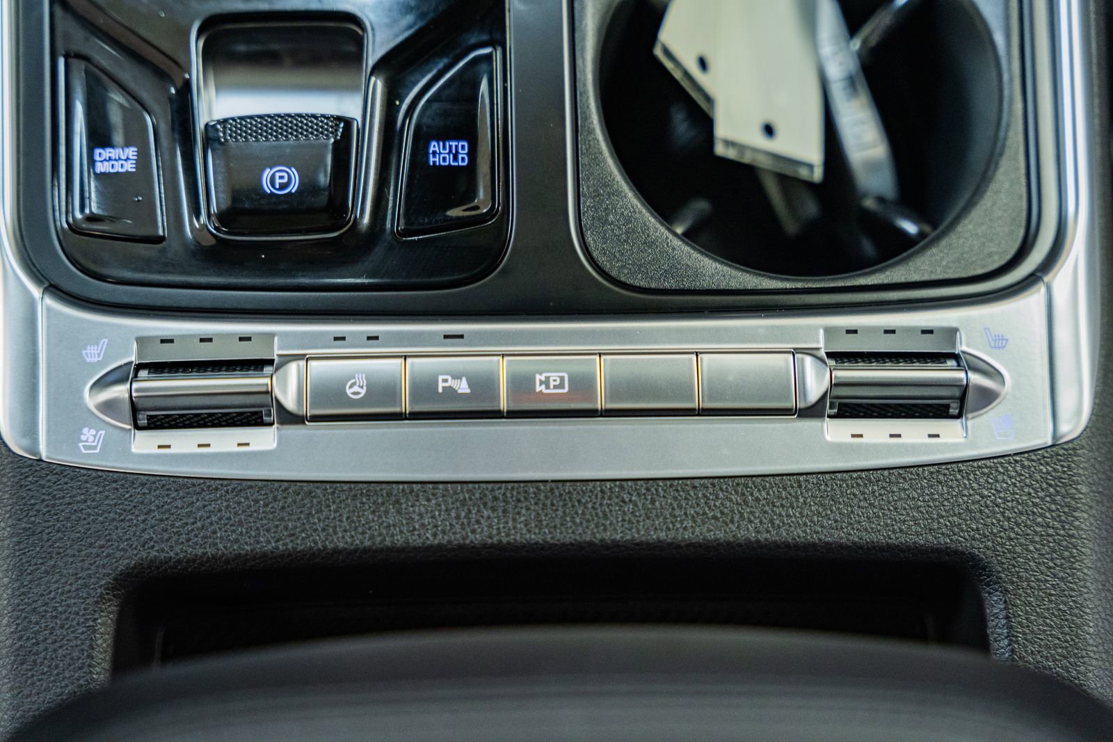 Used 2025 Kia Carnival SX Prestige image 31