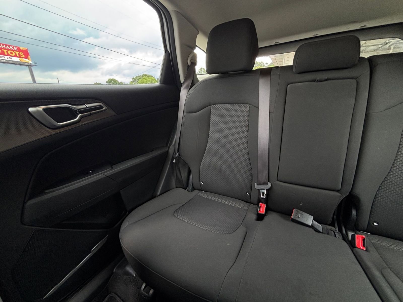 Used 2025 Kia Sportage LX FWD image 38