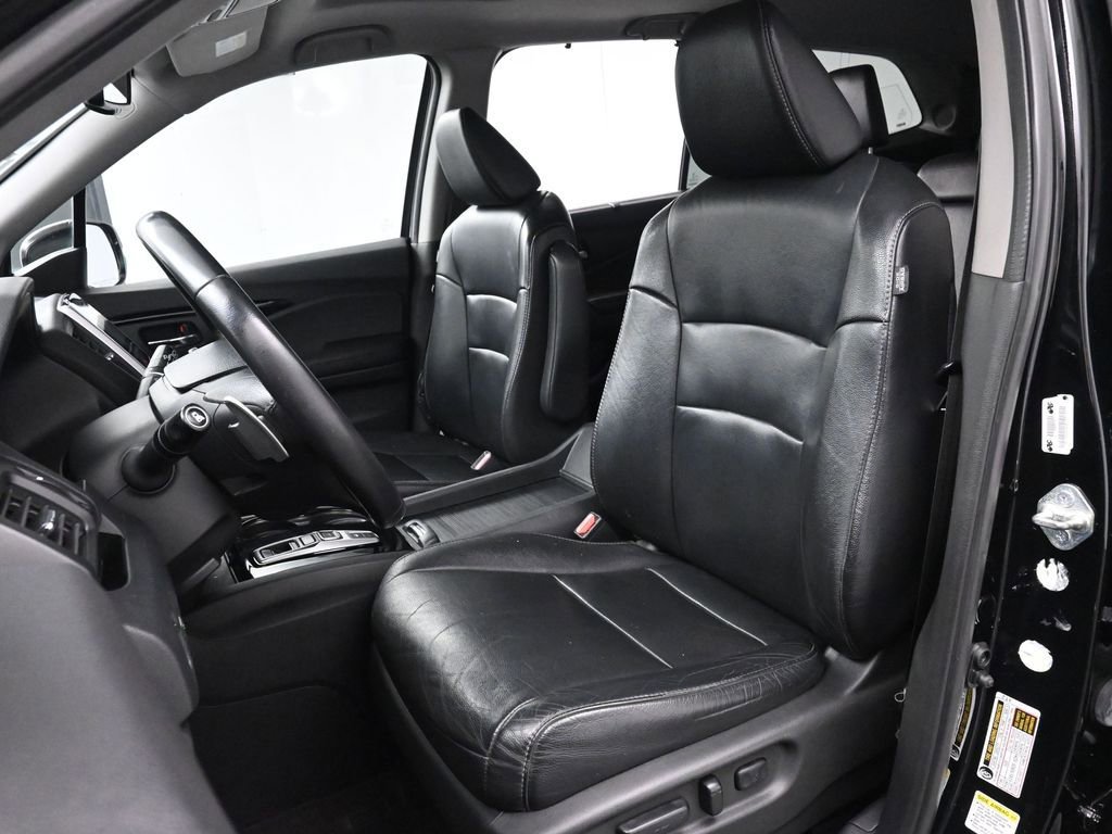 Used 2016 Honda Pilot Touring image 16