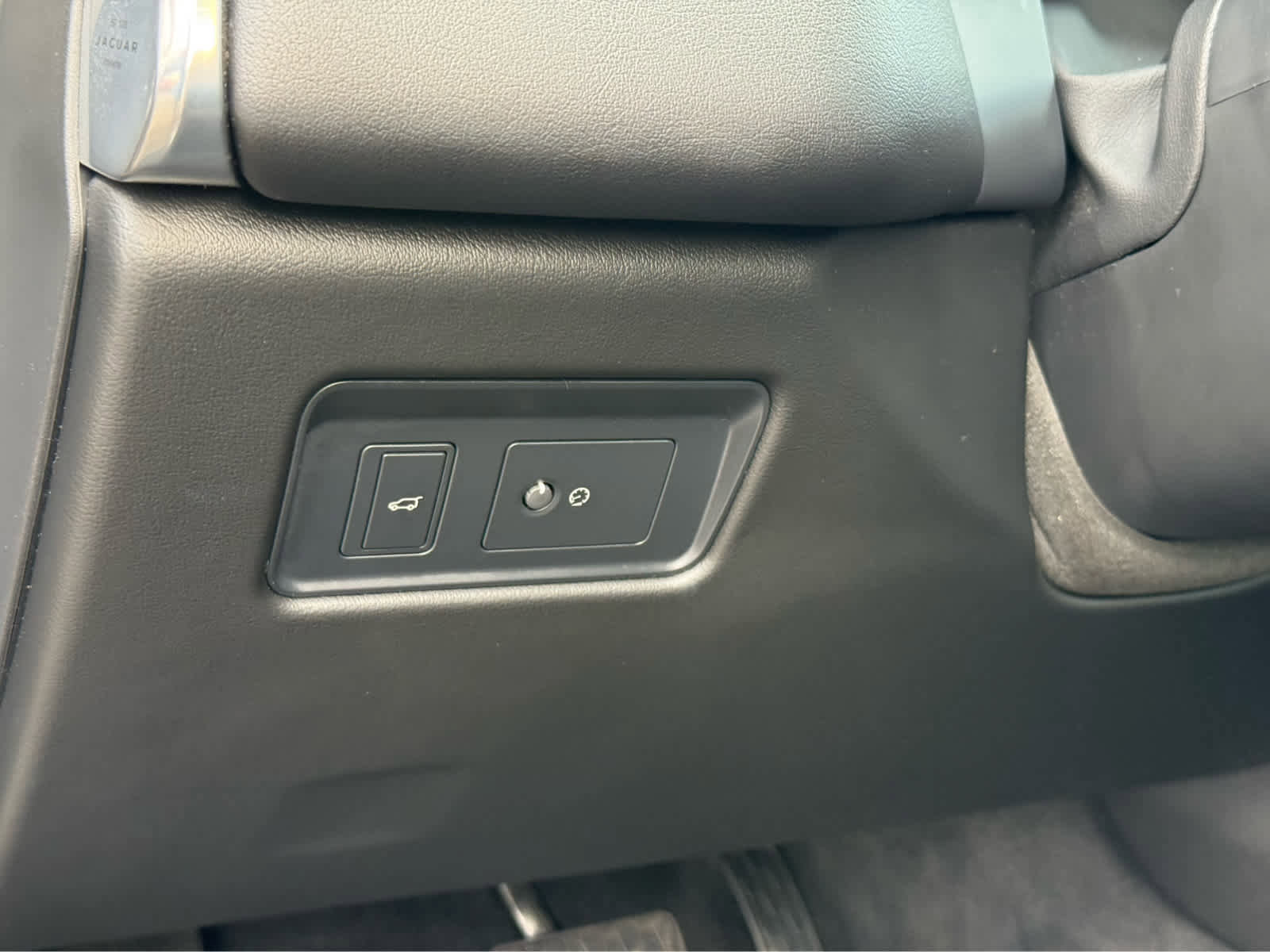 Used 2023 Jaguar F-PACE S image 13