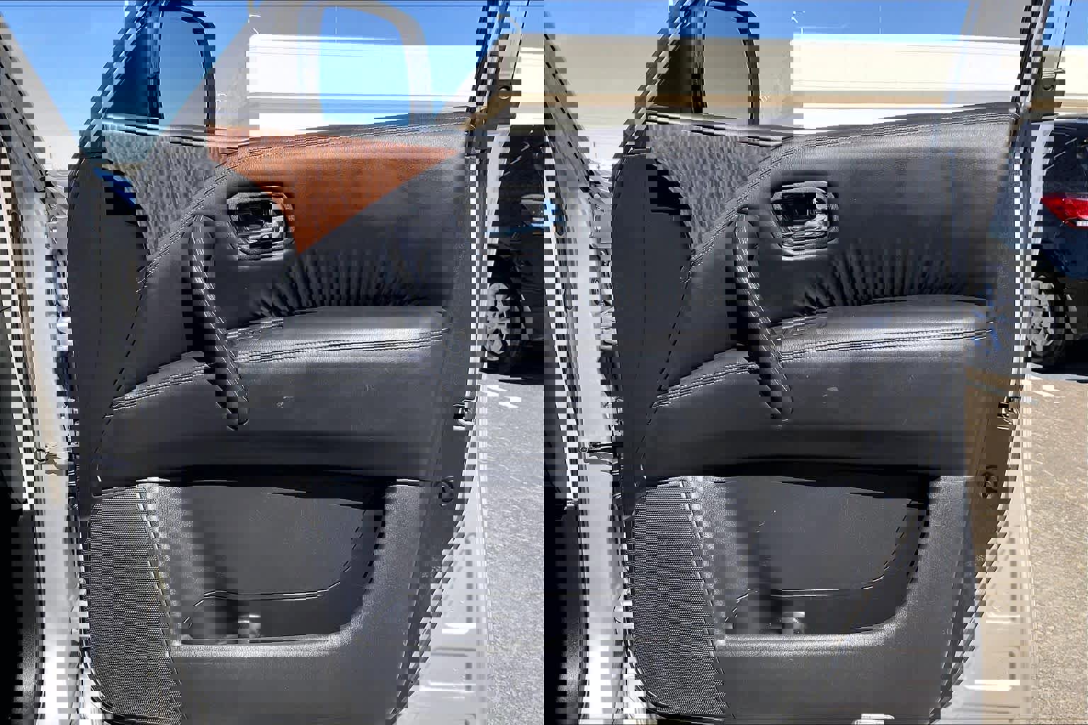 Used 2018 Nissan Armada SL w/ Moonroof Package image 21