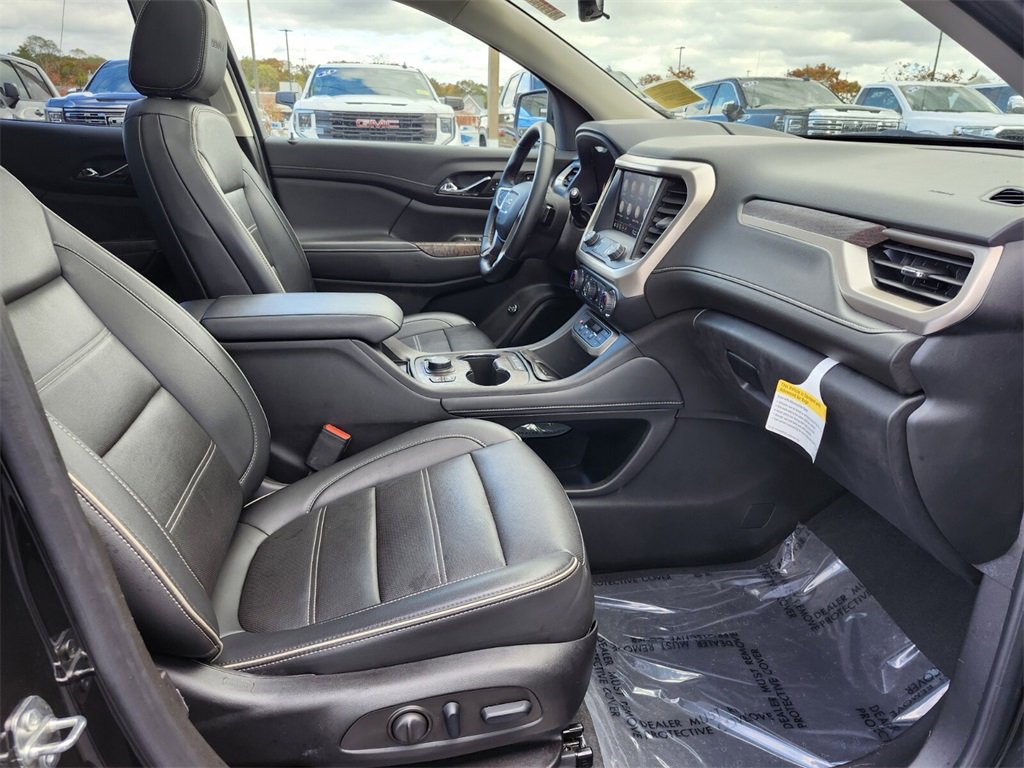 Used 2023 GMC Acadia Denali w/ Denali Ultimate Package image 9