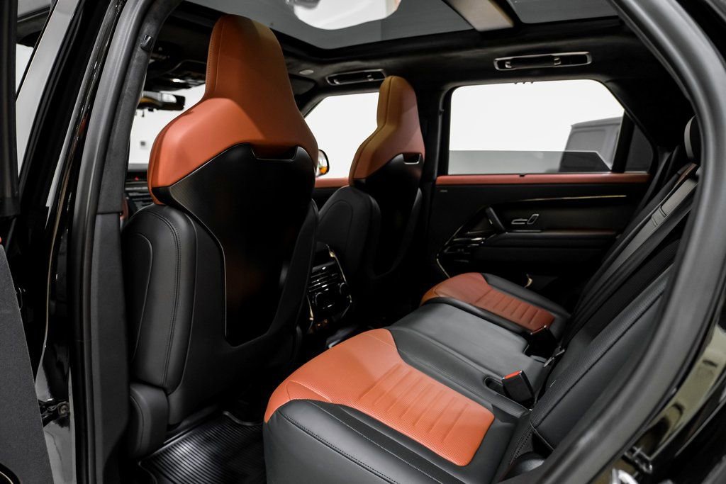 Used 2024 Land Rover Range Rover Sport image 33