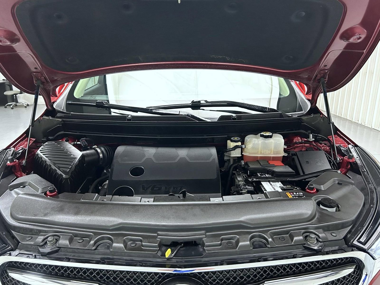 Used 2020 Buick Enclave Premium w/ Sun and Sites Package image 25