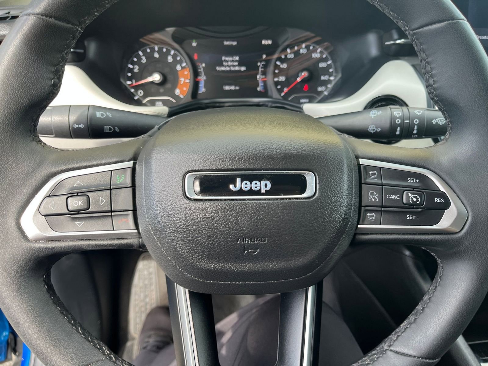Used 2025 Jeep Compass Limited image 29