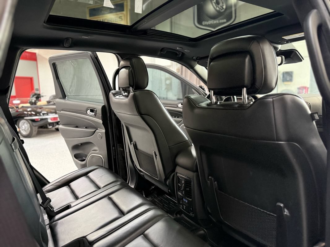 Used 2020 Jeep Grand Cherokee High Altitude AWD/4WD image 19