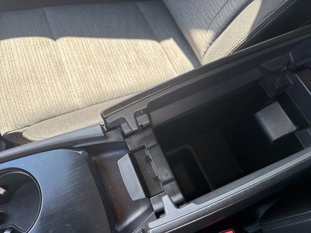 Used 2023 Nissan Rogue SV image 25