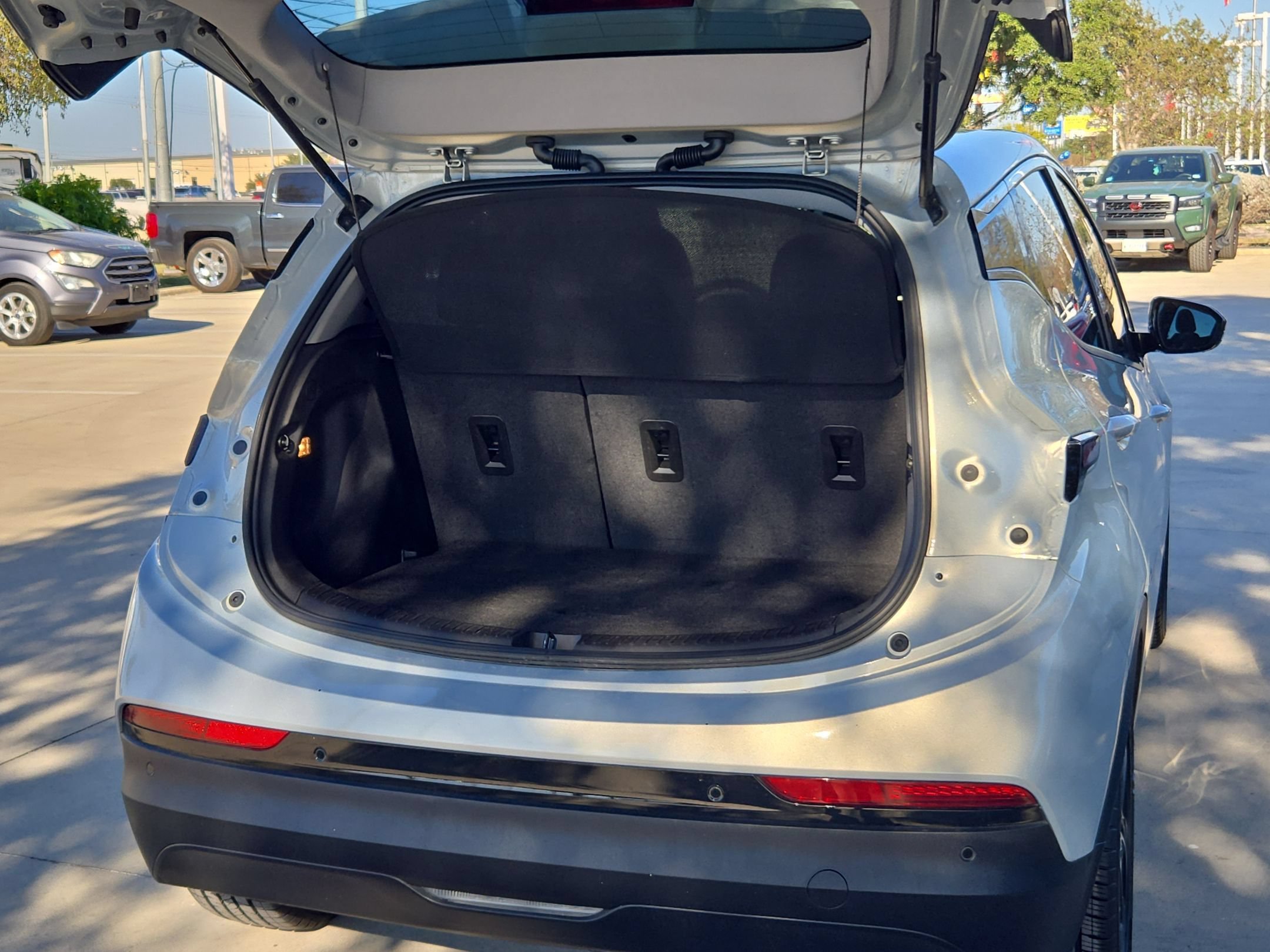 Certified 2023 Chevrolet Bolt LT w/ Infotainment Package FWD image 23