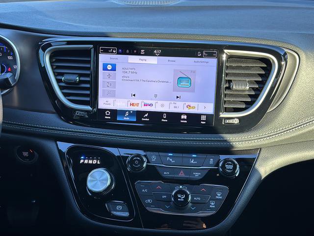 New 2026 Chrysler Pacifica Select image 23