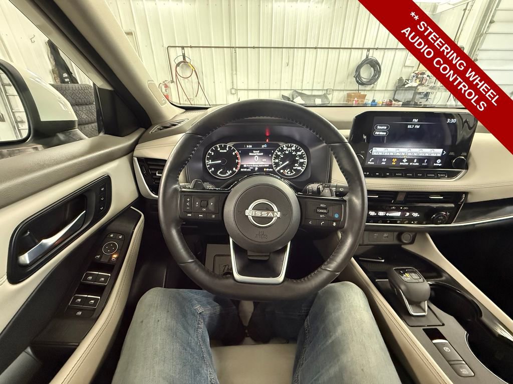 Used 2023 Nissan Rogue SL w/ SL Premium Package image 15