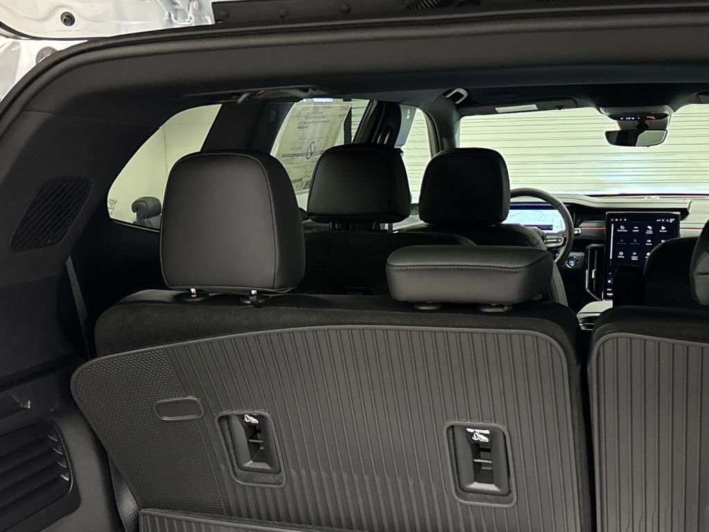 New 2026 GMC Acadia AT4 w/ LPO, Floor Liner Package image 18