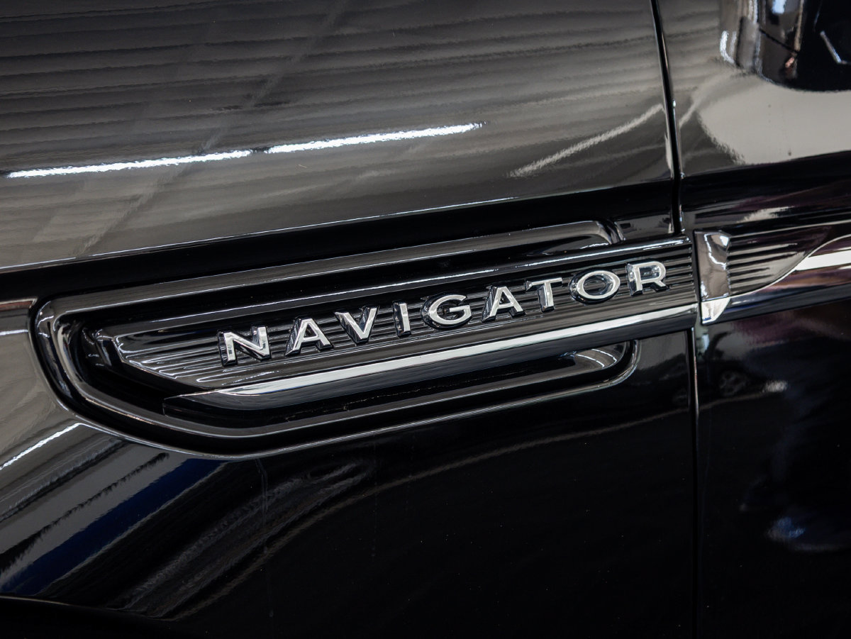 Used 2024 Lincoln Navigator Black Label AWD/4WD image 11