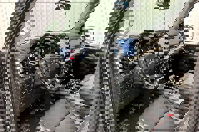 Used 2022 Ford F150 Lariat w/ Equipment Group 502A High image 17