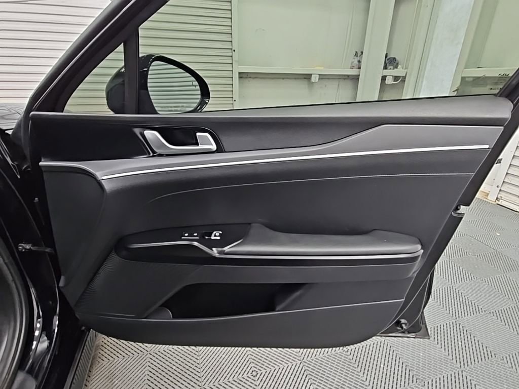 Used 2023 Kia K5 GT-Line image 39