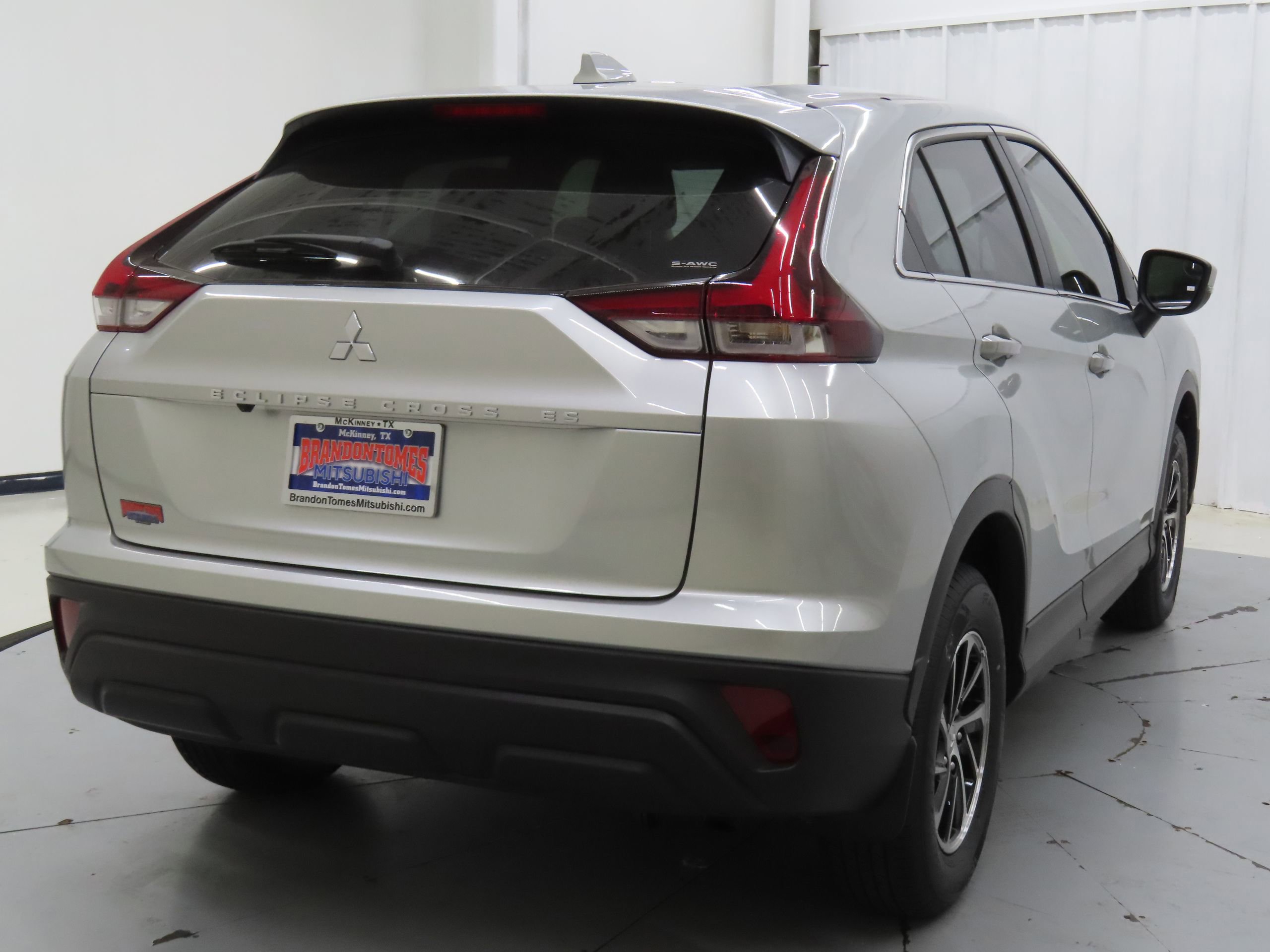 New 2026 Mitsubishi Eclipse Cross ES AWD/4WD image 3