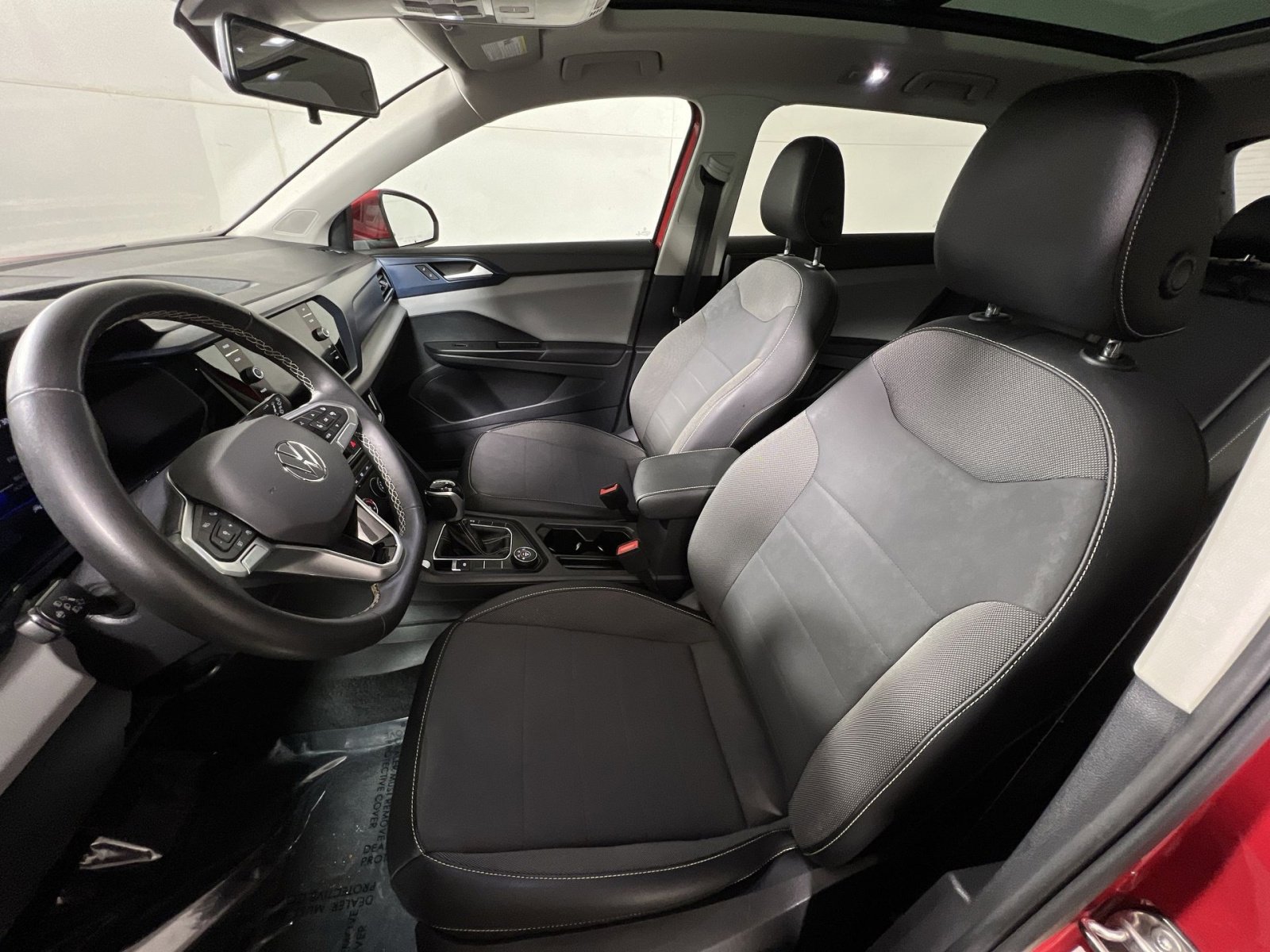 Used 2022 Volkswagen Taos SE image 13