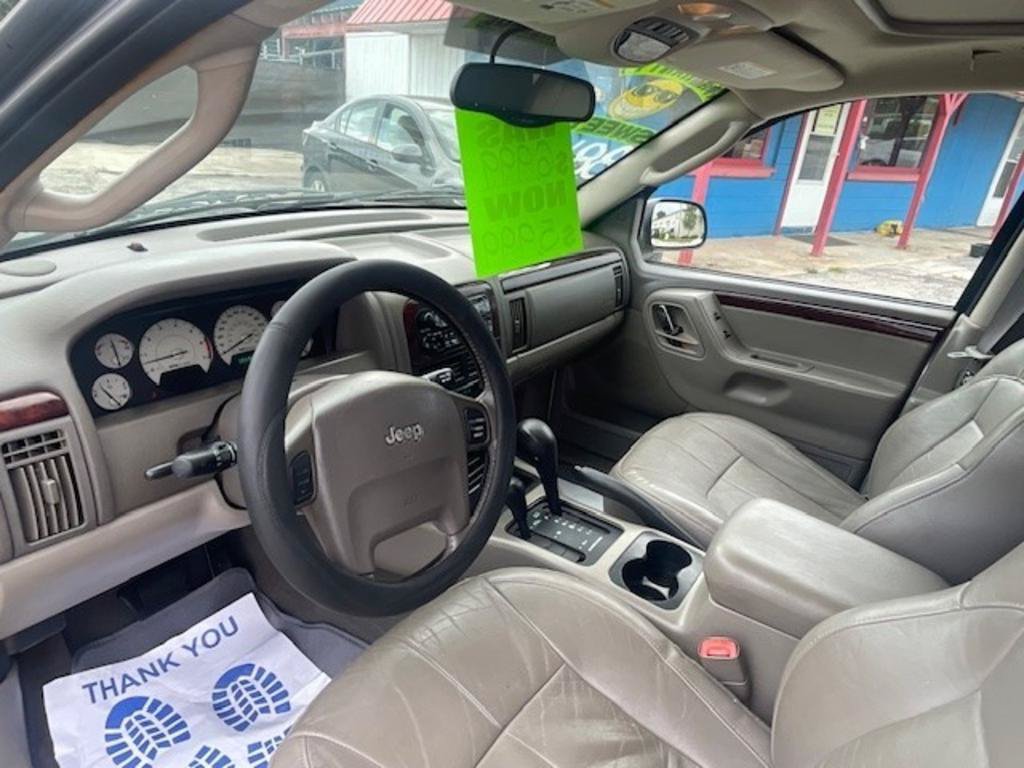 Used 2004 Jeep Grand Cherokee Limited w/ Cold Weather Group AWD/4WD image 8