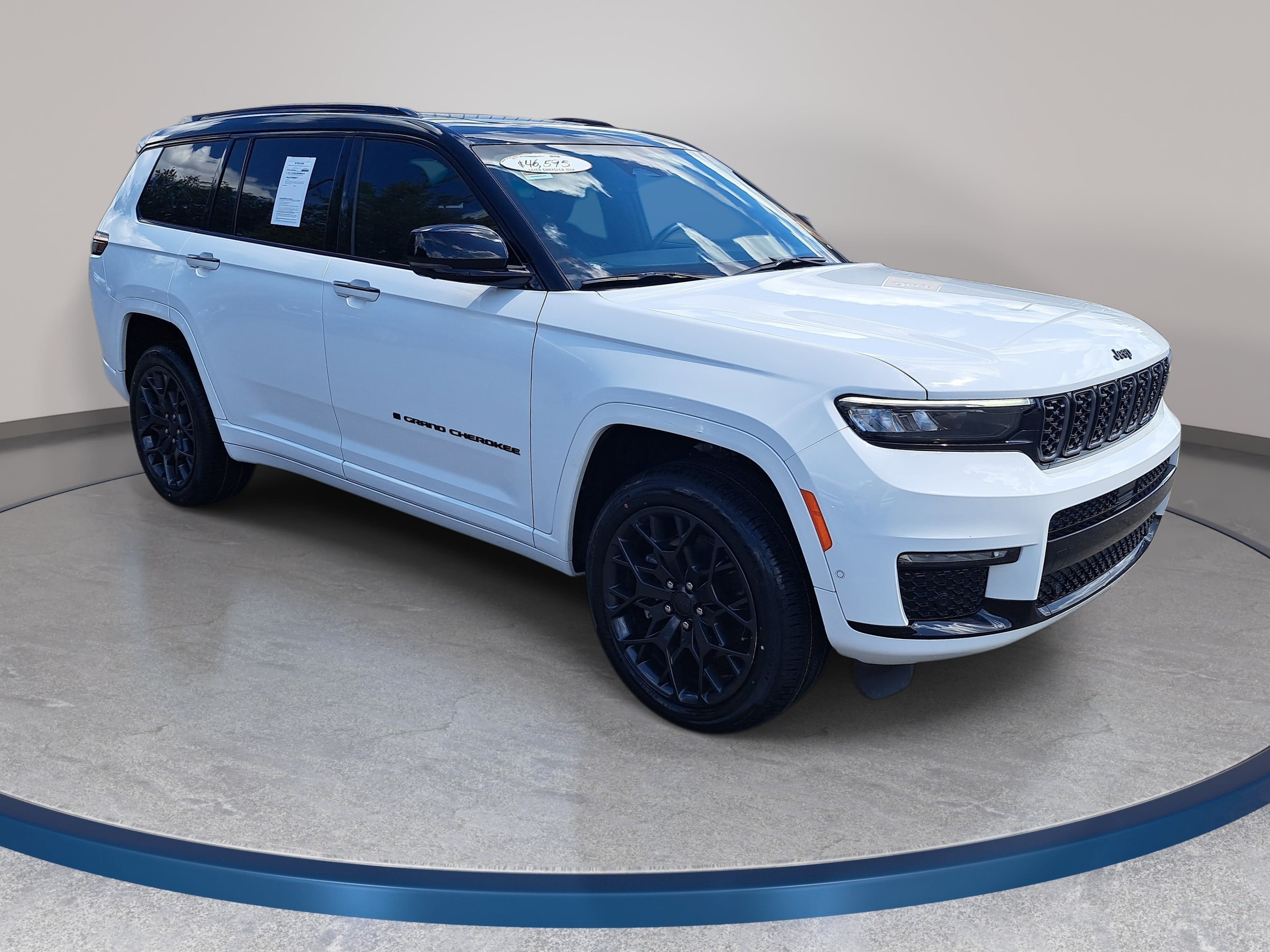 Used 2024 Jeep Grand Cherokee L Summit AWD/4WD image 3