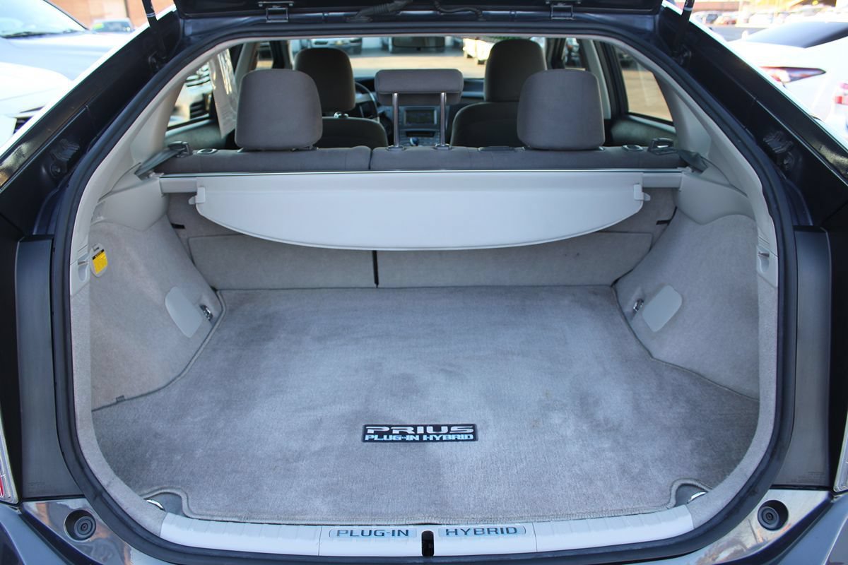 Used 2015 Toyota Prius Prime Plug-In Hybrid FWD image 31