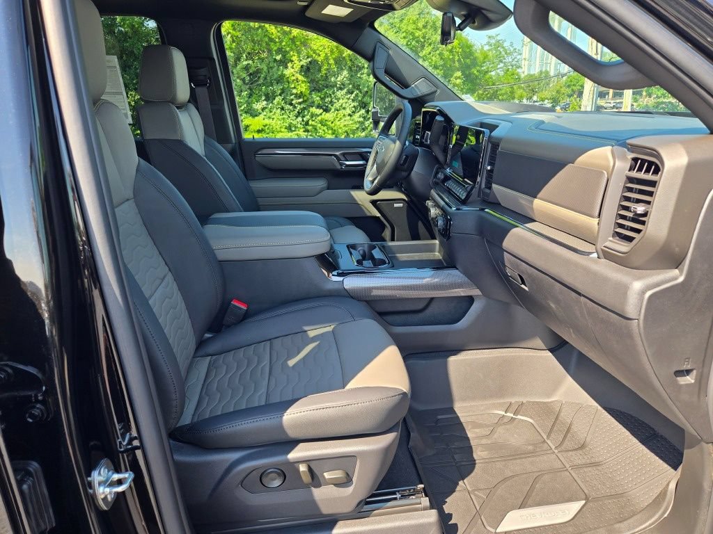 New 2026 Chevrolet Silverado 2500 ZR2 AWD/4WD image 6