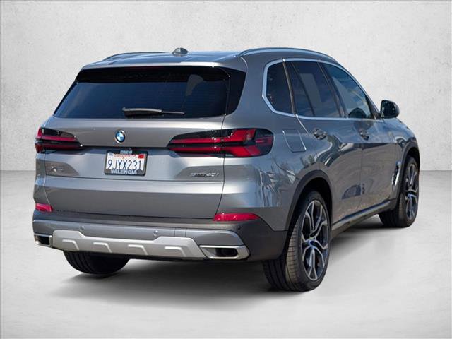 Used 2024 BMW X5 sDrive40i w/ Parking Assistance Package image 5