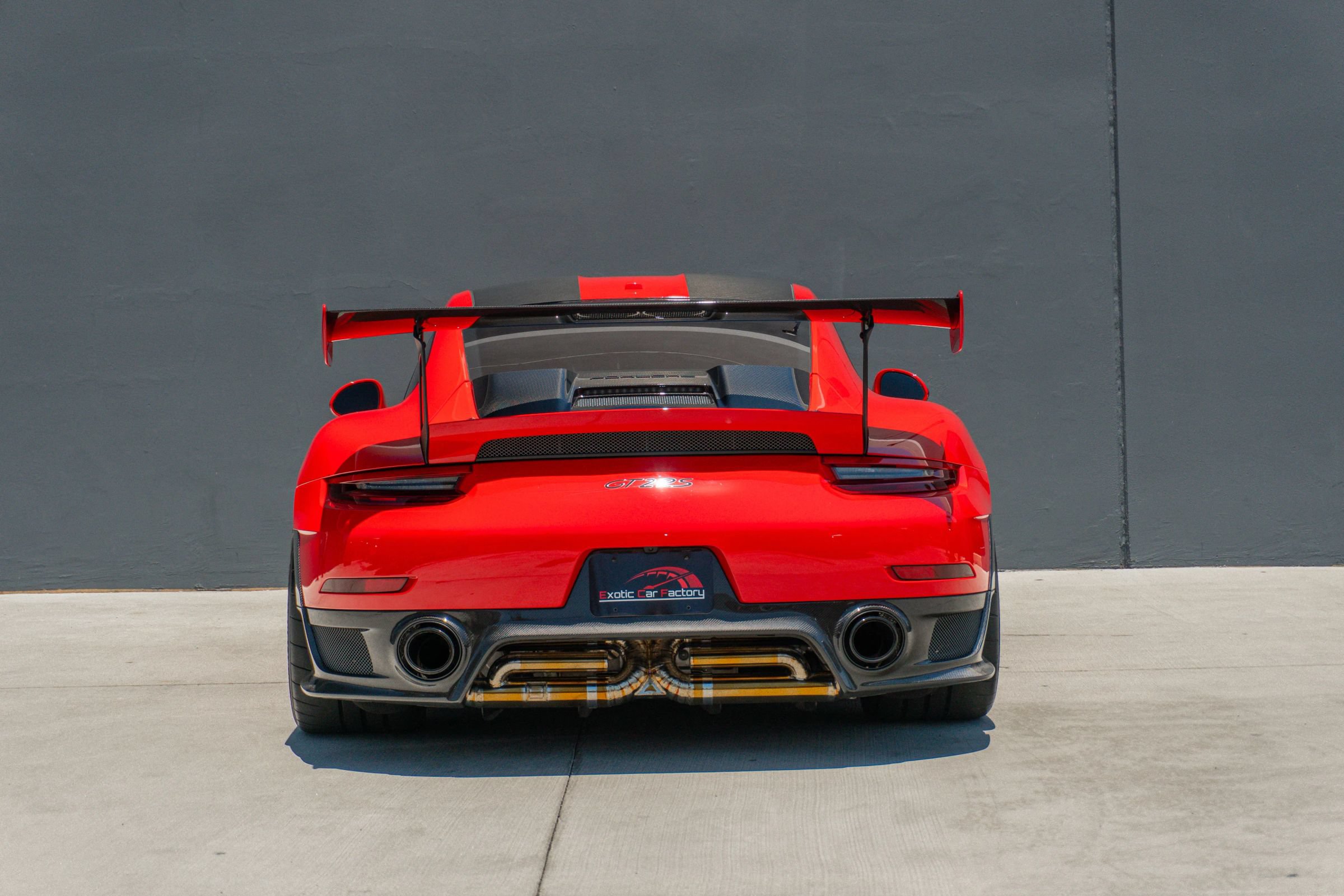 Used 2018 Porsche 911 GT2 RS RWD image 8
