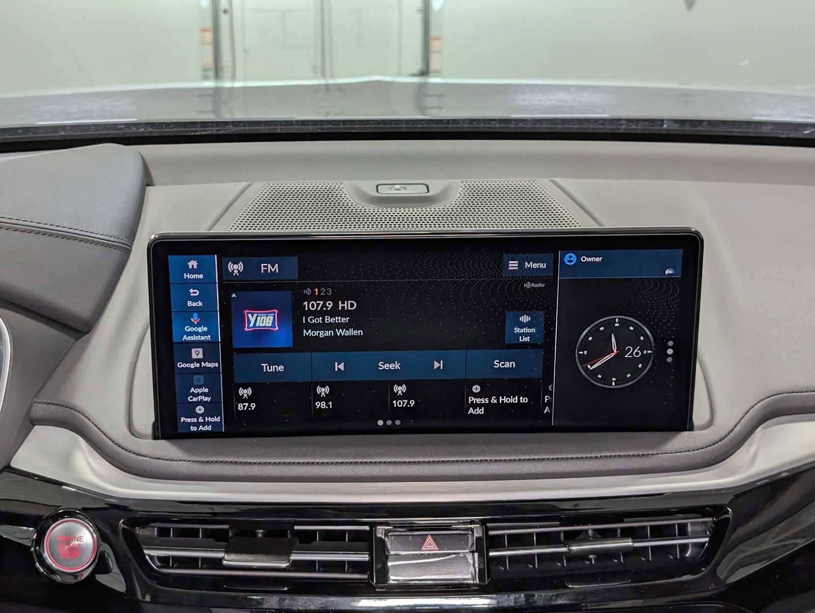 Used 2025 Acura MDX SH-AWD w/ Technology Package image 16