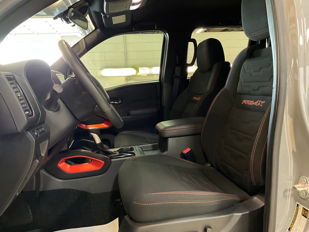 Used 2024 Nissan Frontier PRO-4X w/ Off-Road Protection Package image 11