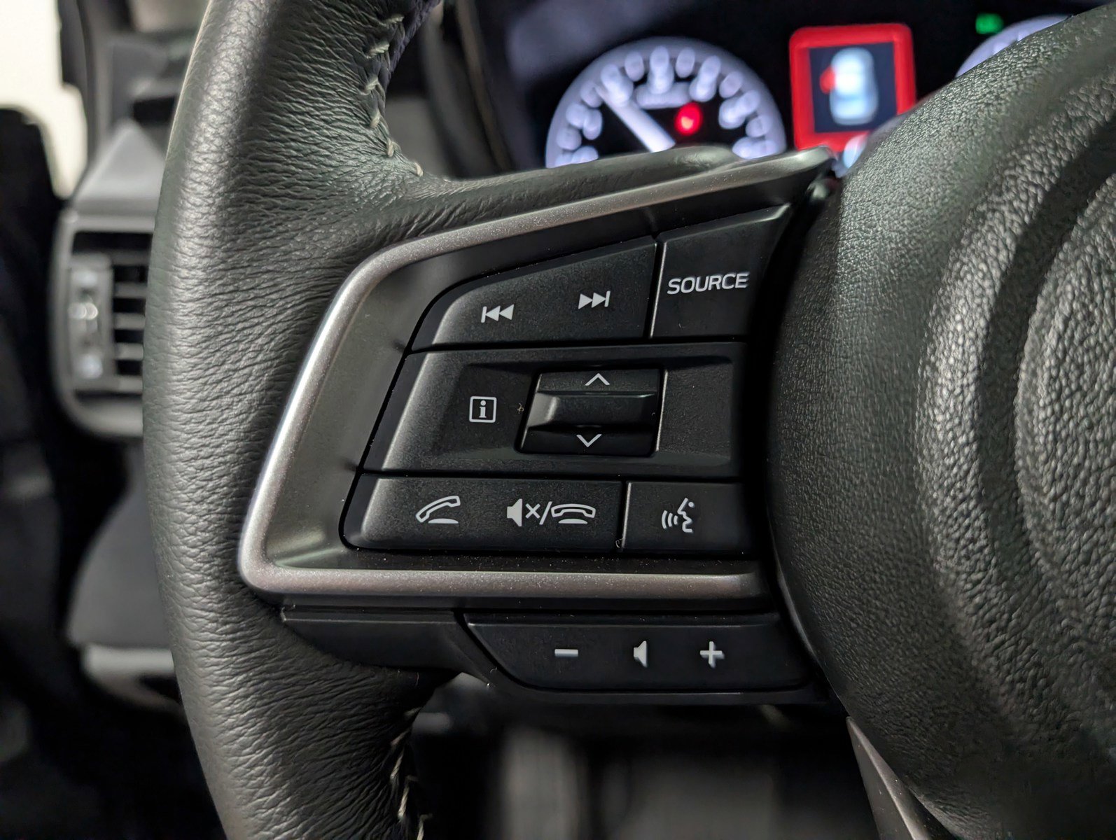 Used 2025 Subaru Legacy Premium image 17