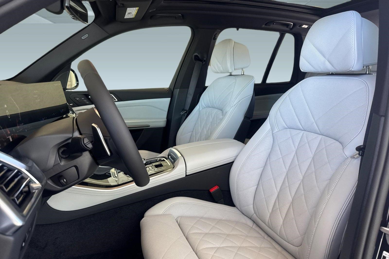 New 2026 BMW X5 xDrive50e w/ Executive Package AWD/4WD image 5