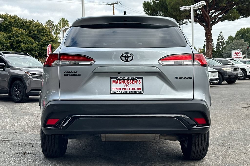 Certified 2025 Toyota Corolla Cross AWD Hybrid image 4