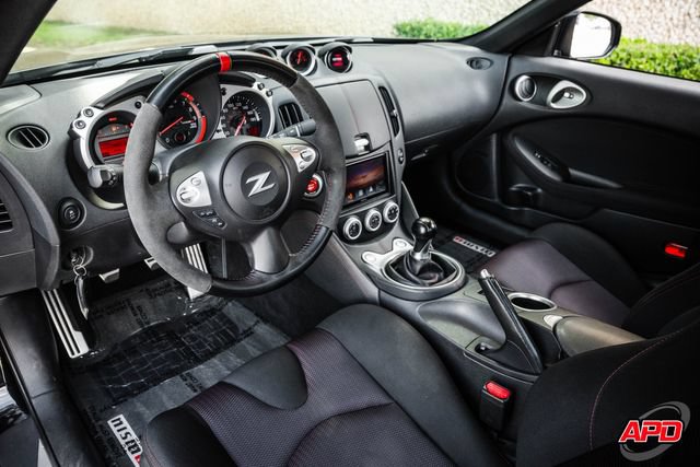 Used 2014 Nissan 370Z NISMO w/ Bose Package RWD image 3