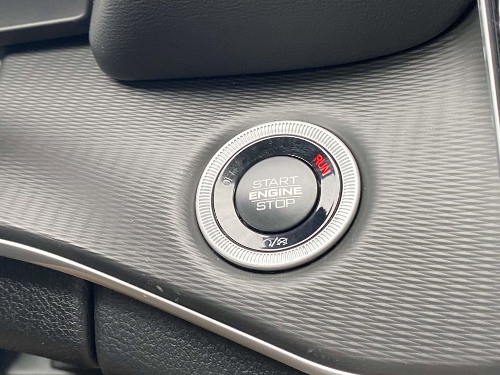 New 2025 Jeep Grand Cherokee Laredo w/ MOPAR Finishing Package image 20