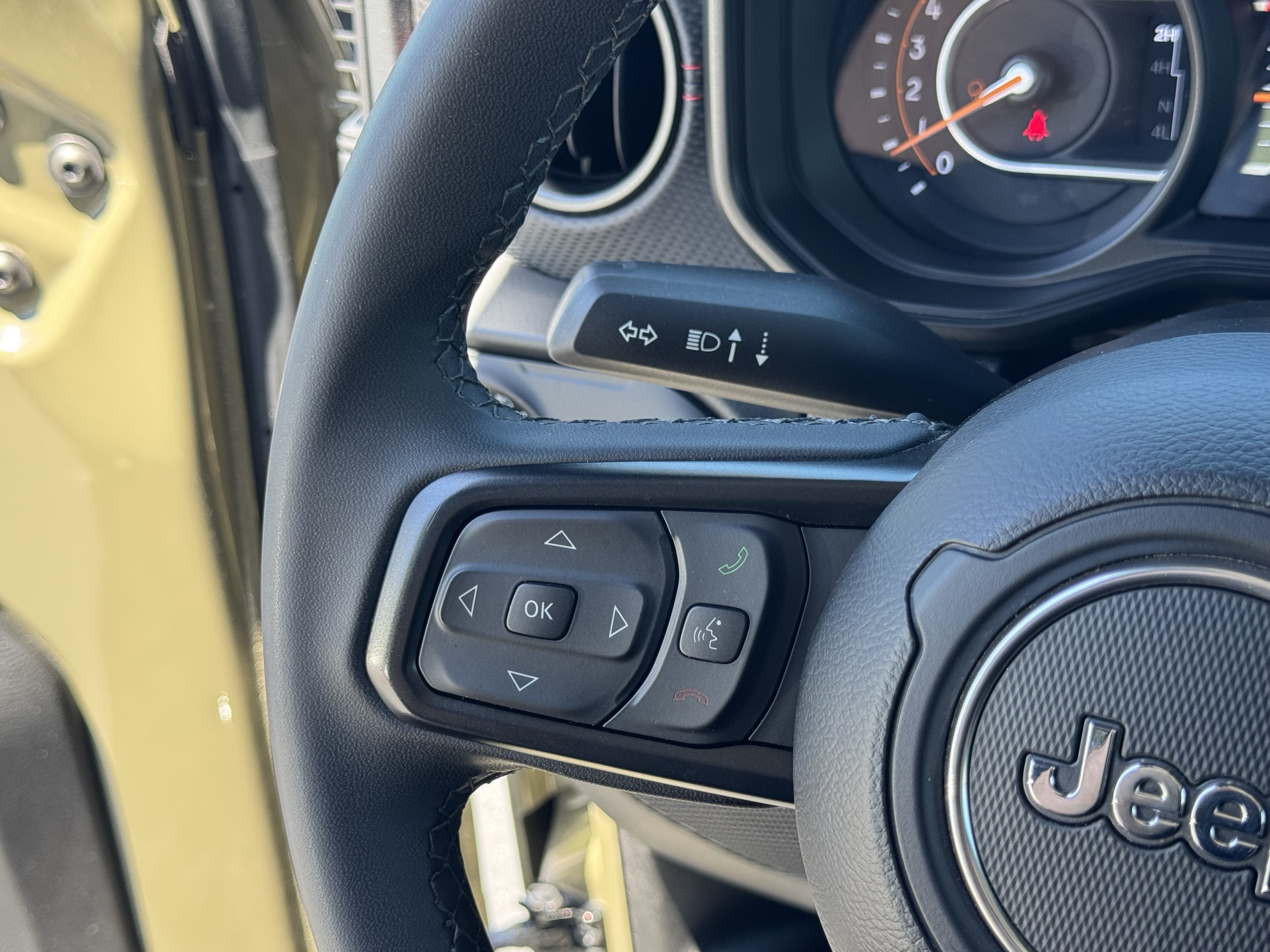 Used 2026 Jeep Gladiator Rubicon AWD/4WD image 18